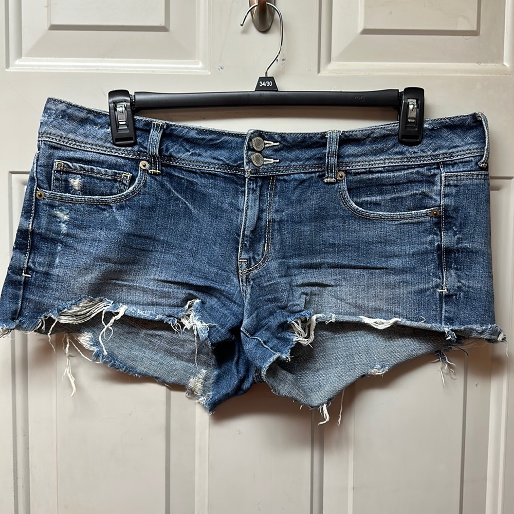 American Eagle cut off Jean shorts, size 14